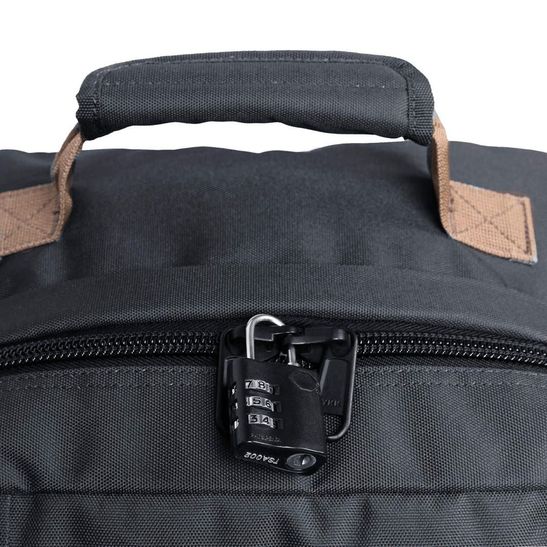 Classic Backpack 36L Cabinzero Absolute Black