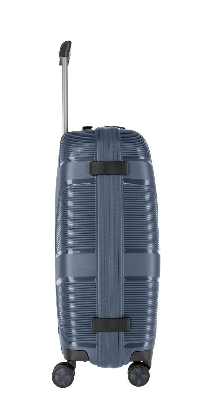 IP1 IMPACKT 67cm median suitcase