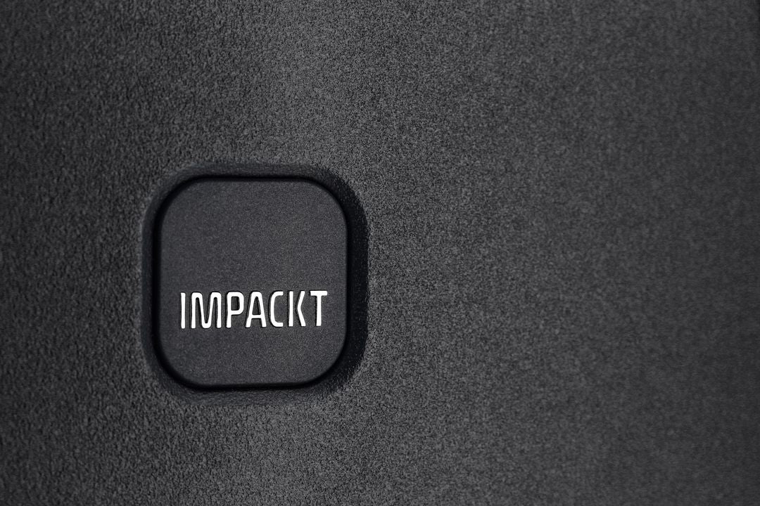 IP1 IMPACKT 67cm median suitcase