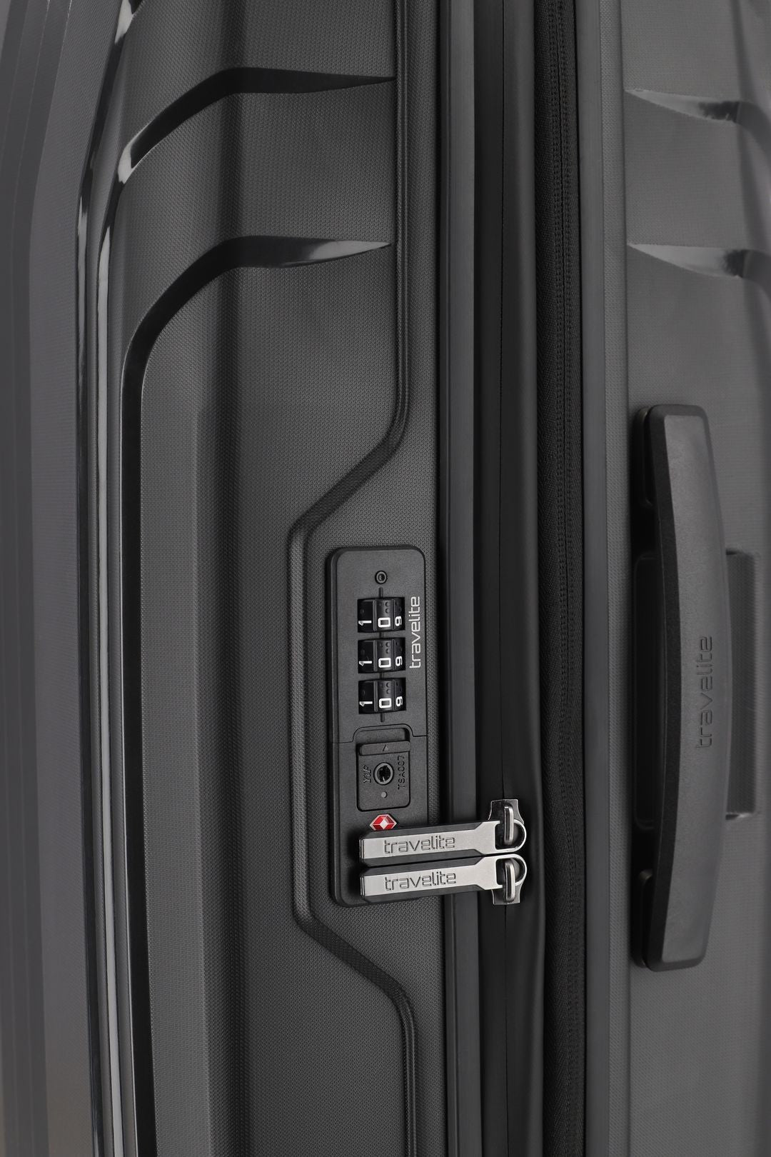 TRAVELITE - Elvaa suitcase set