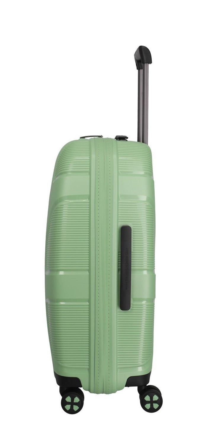 IP1 IMPACKT 67cm median suitcase