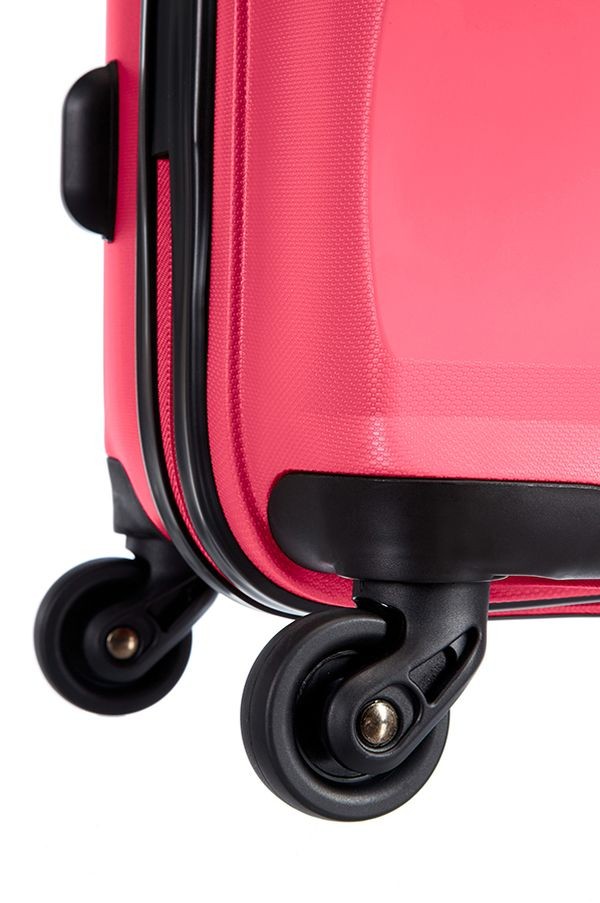 Nice Air of American Tourister  Spinner medium size