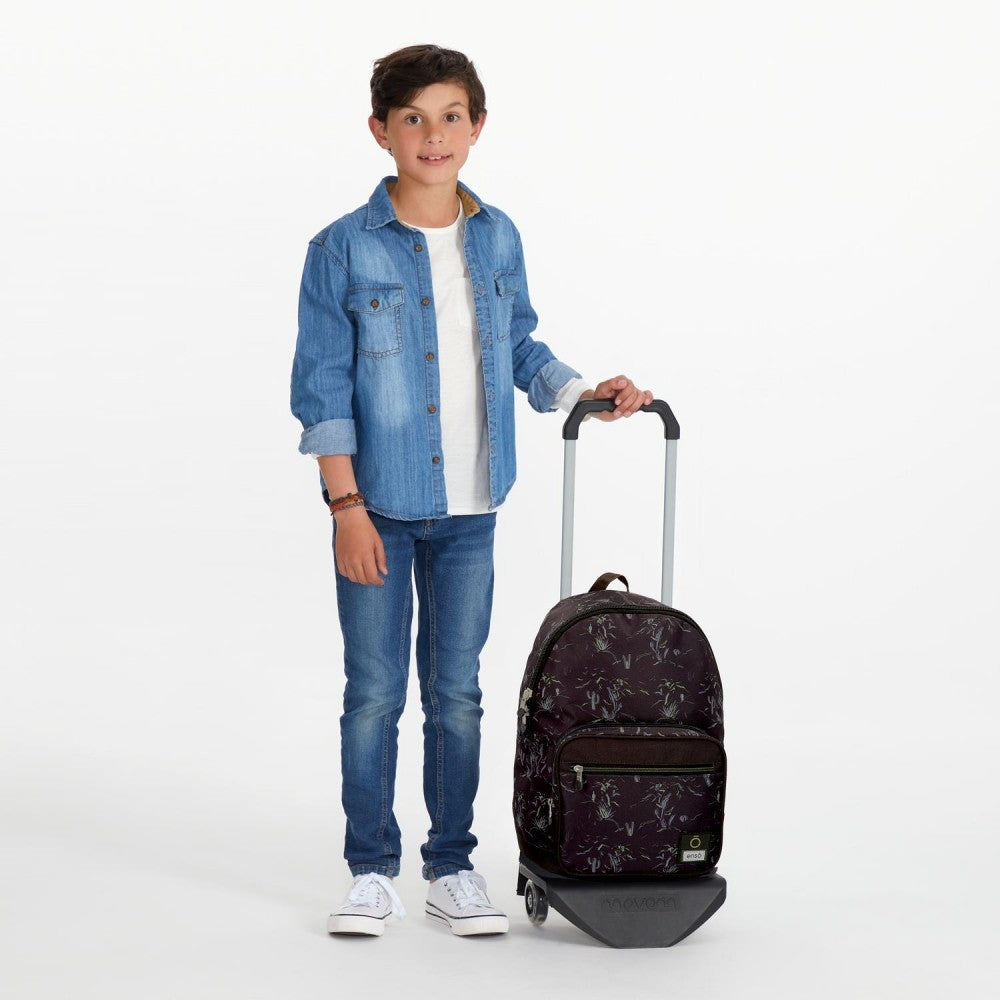 44cm backpack with a tae west car