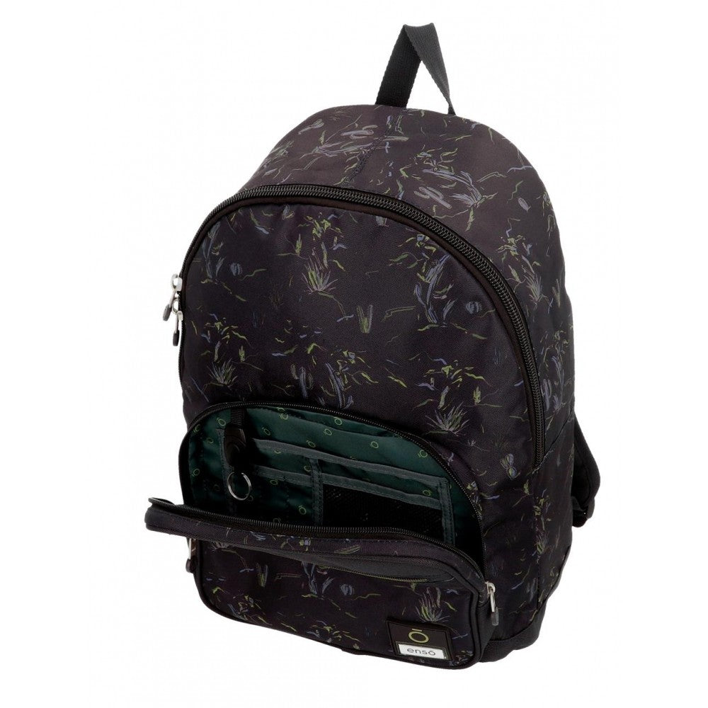 44cm backpack with a tae west car