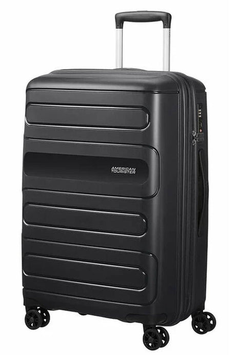 Medium extendable suitcase of American Tourister