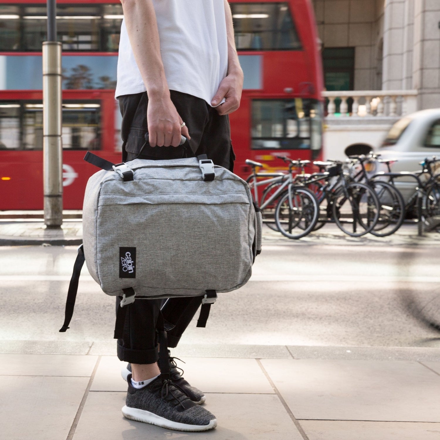 Classic Backpack 28L Cabinzero Absolute Black