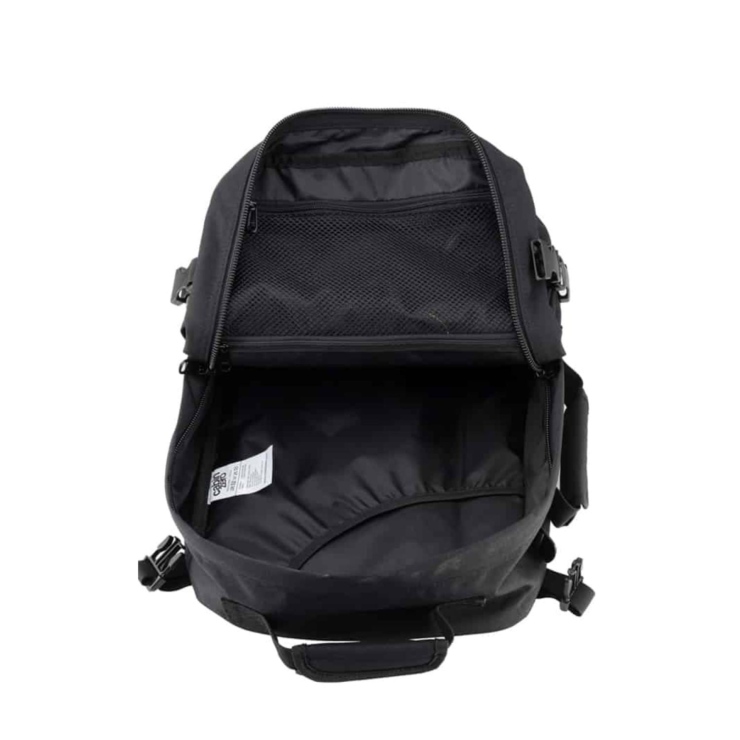 Classic Backpack 28L Cabinzero Absolute Black