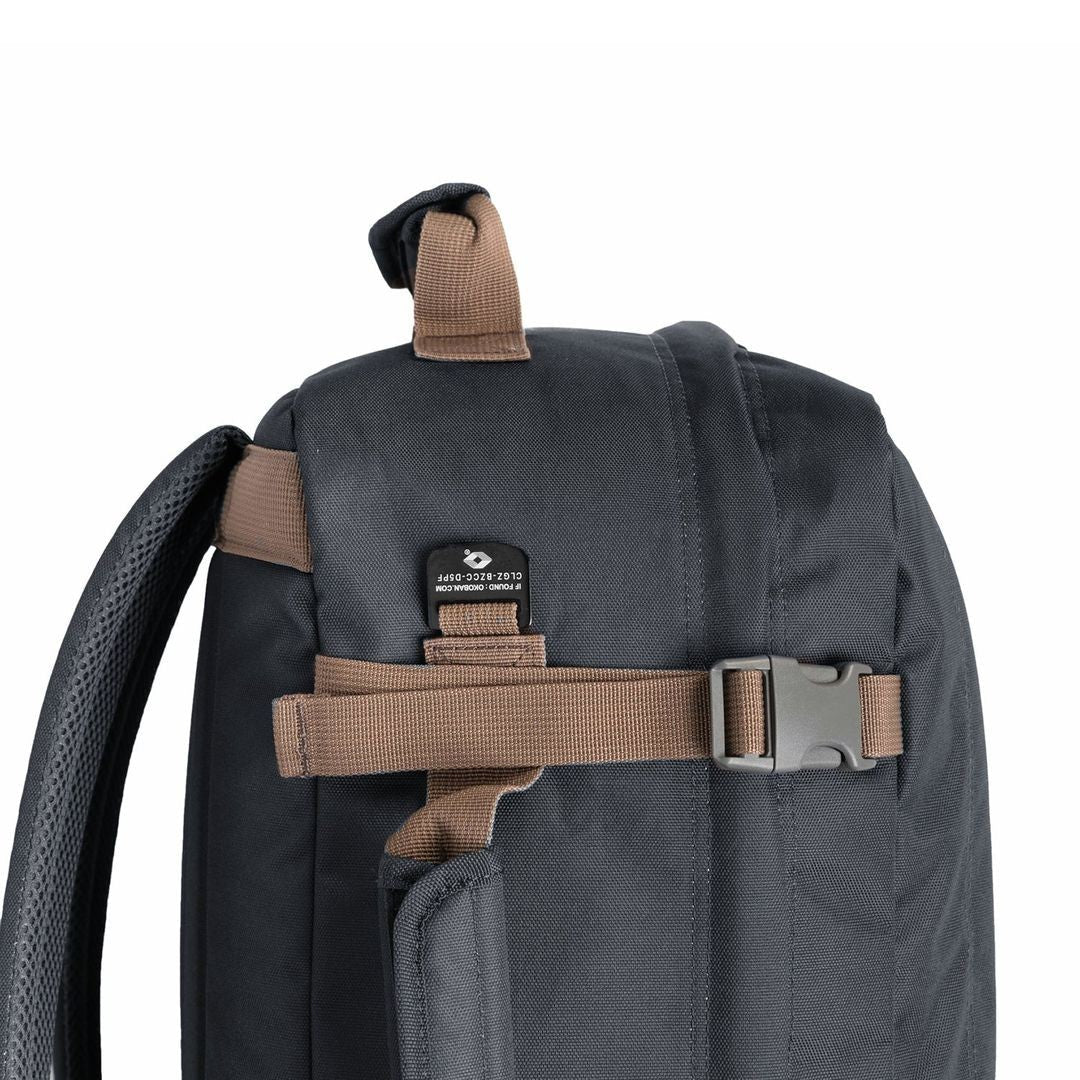 Classic Backpack 28L Cabinzero Absolute Black