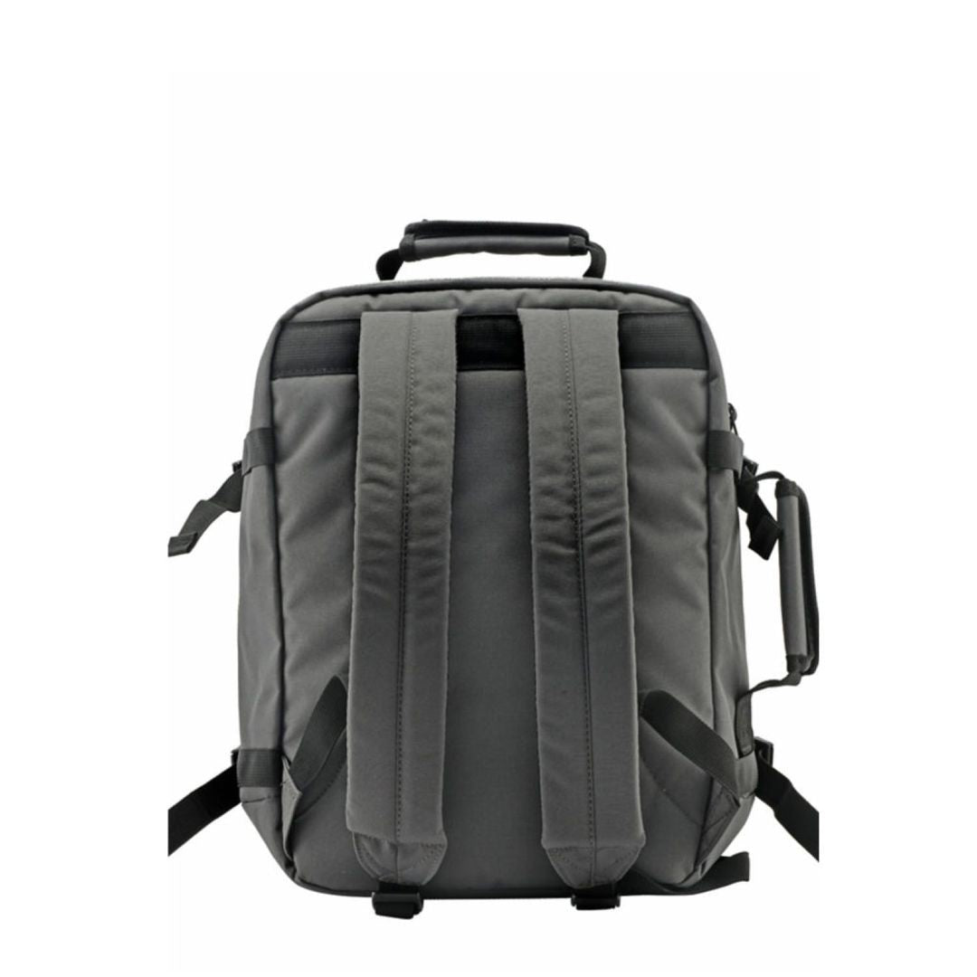 Classic Backpack 28L Cabinzero Absolute Black