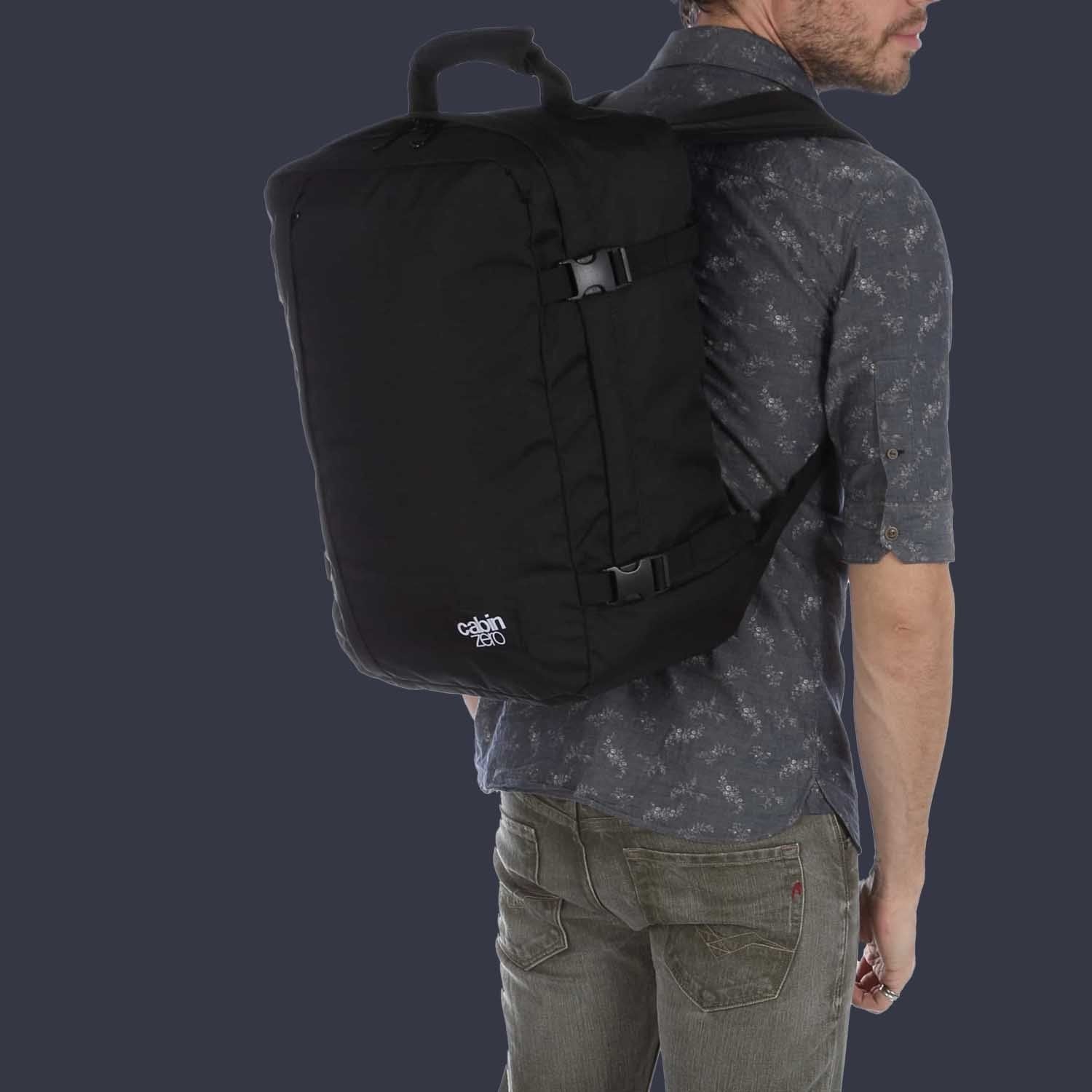 Classic Backpack 36L Cabinzero Absolute Black